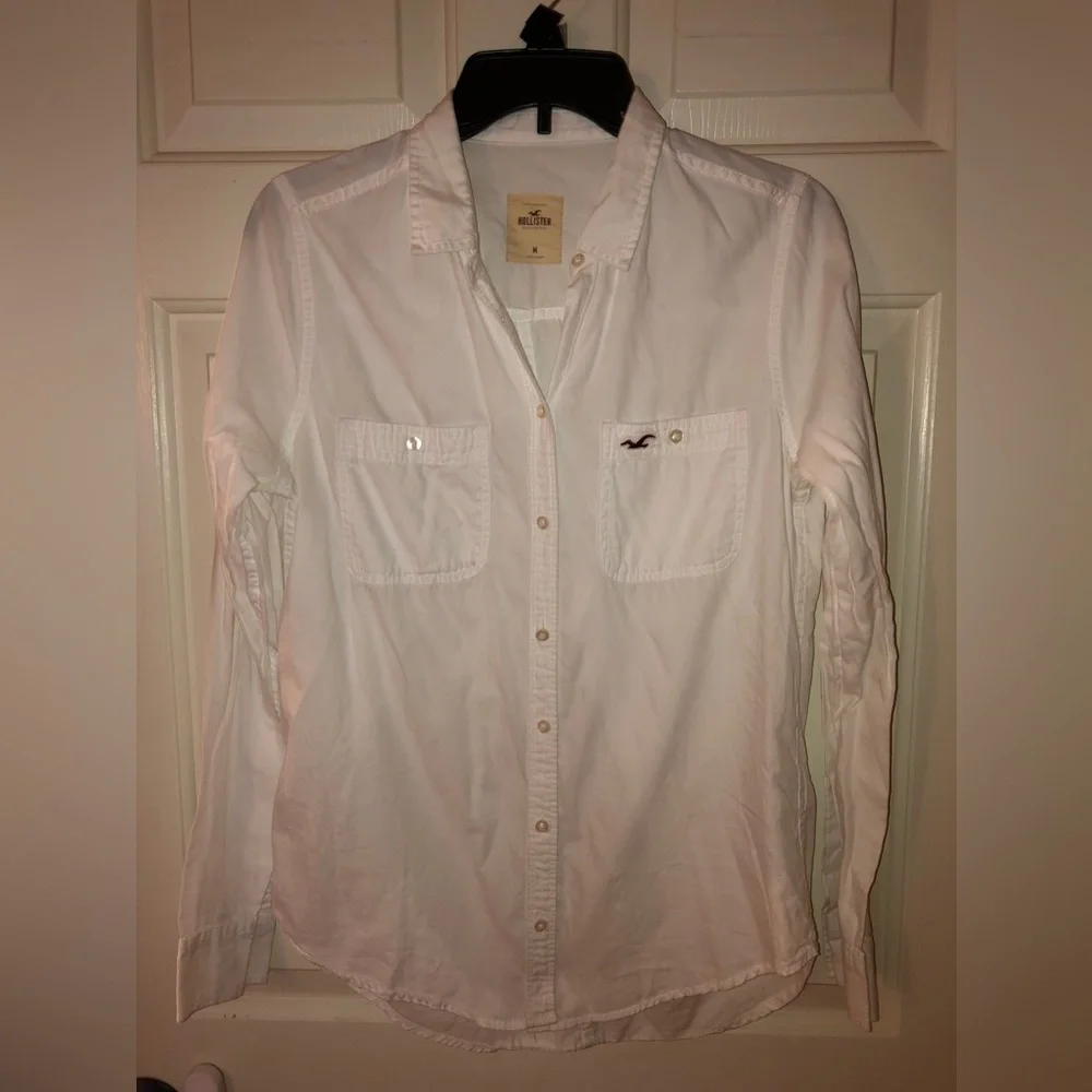Hollister button down long sleeve top shirt, size medium - Picture 3 of 4
